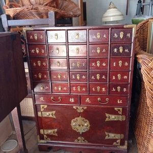 China Medicine Cabinet